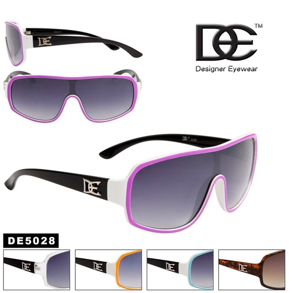 Two for 30 cute sunglasses comes with hard case - Picture 1 of 6